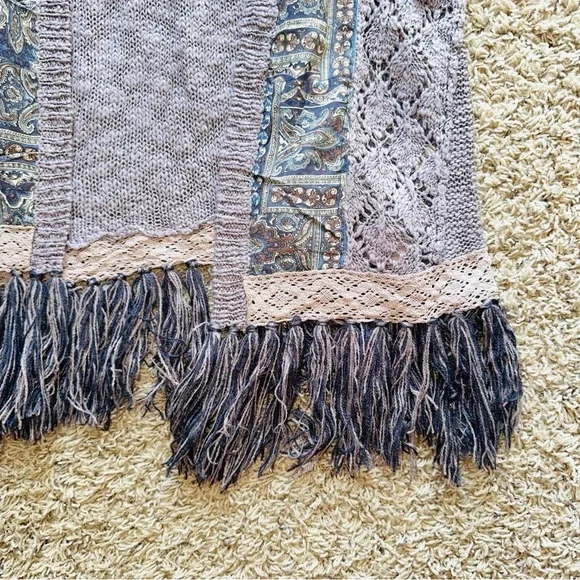 Gimmicks by BKE Boho Cardigan Fringe XL Paisley Print Open Knit Long Sleeve Top - Picture 3 of 5